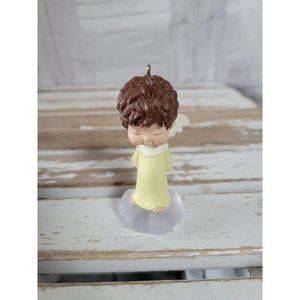 Hallmark 18 Mary cherub ornament present Xmas holi